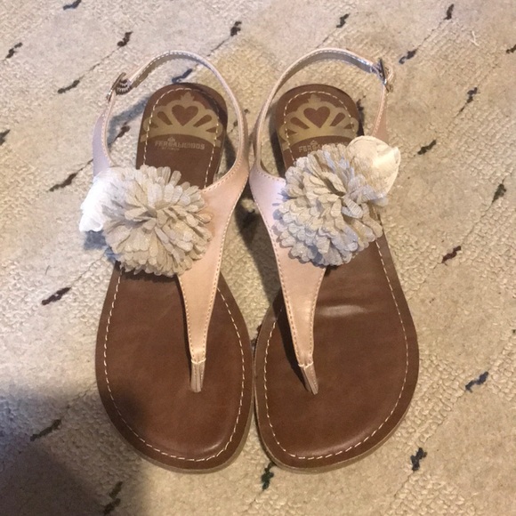 Flat sandals - Picture 1 of 5
